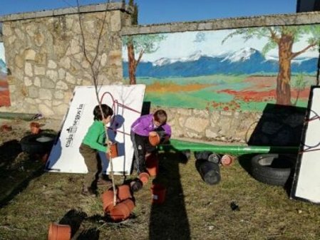 UNA ESCUELA DE CINE - RVRB