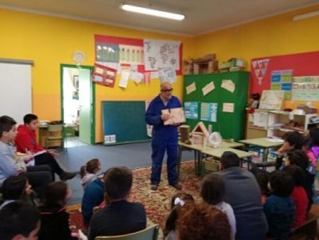 UNA ESCUELA DE CINE - RVRB