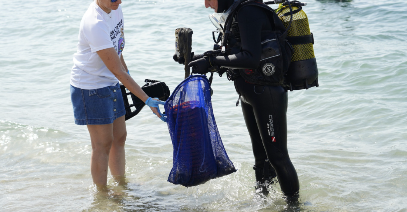 Explorando el Mar, Conservando la Vida - Reciclaje Club de buceo CIES Algeciras