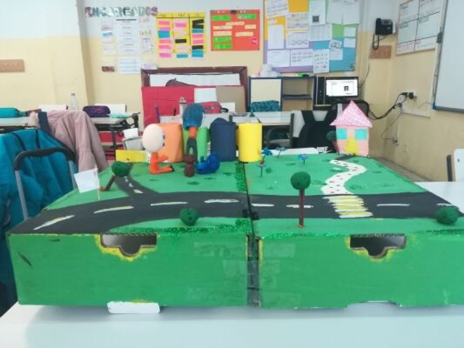 Maqueta del reciclaje de vidrio