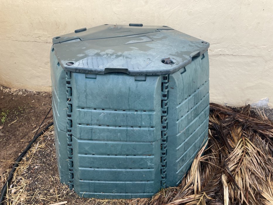 Yo Composto - Huerto Escolar  - IES San Diego de Alcalá (Fuerteventura)