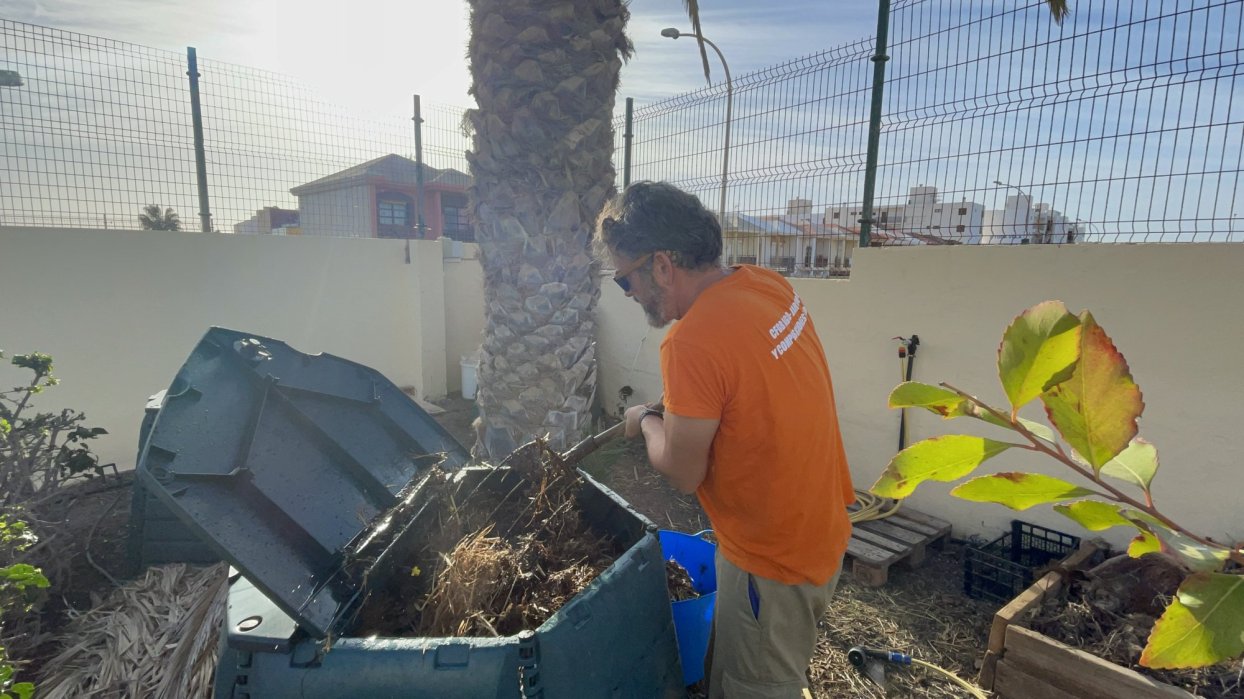 Yo Composto - Huerto Escolar  - IES San Diego de Alcalá (Fuerteventura)