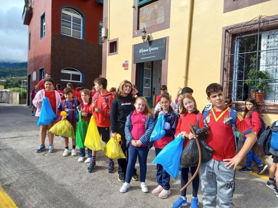 Cuidamos del entorno en el CEIP Miranda